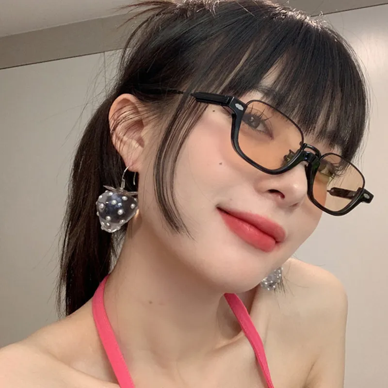 EQUIPMENTELEGANT Metal Square Sunglasses Women's-8