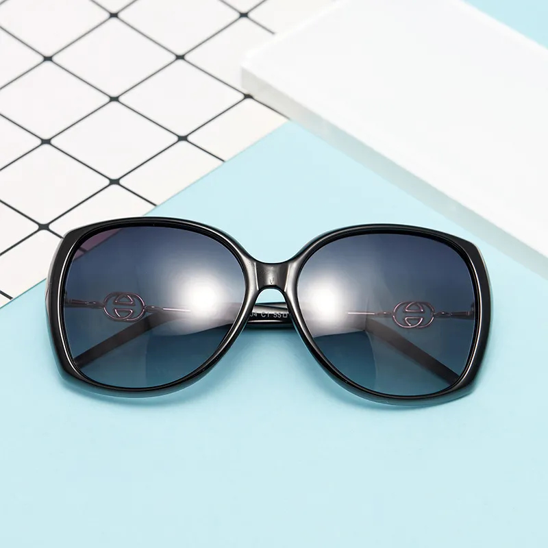 EQUIPMENTELEGANT PC Metal Irregular Shape Sunglasses Unisex Black Transparent Tea-5