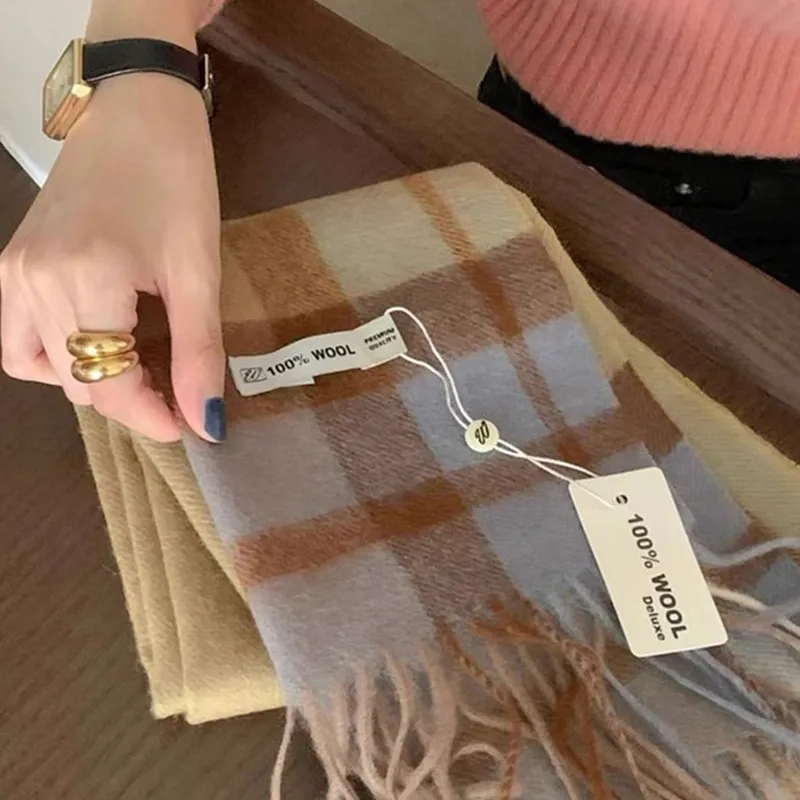 EQUIPMENTELEGANT Knit Scarves Women's-1