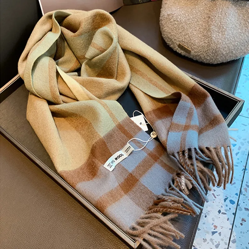 EQUIPMENTELEGANT Knit Scarves Women's-2