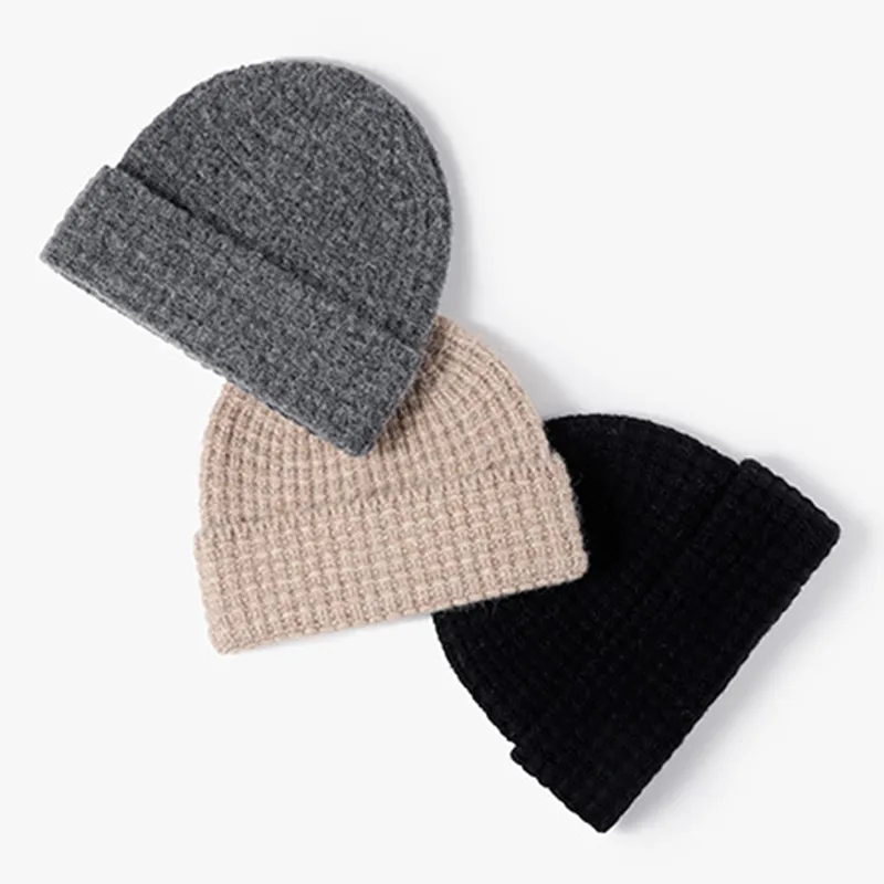 EQUIPMENTELEGANT Yarn Beanies Women's-2