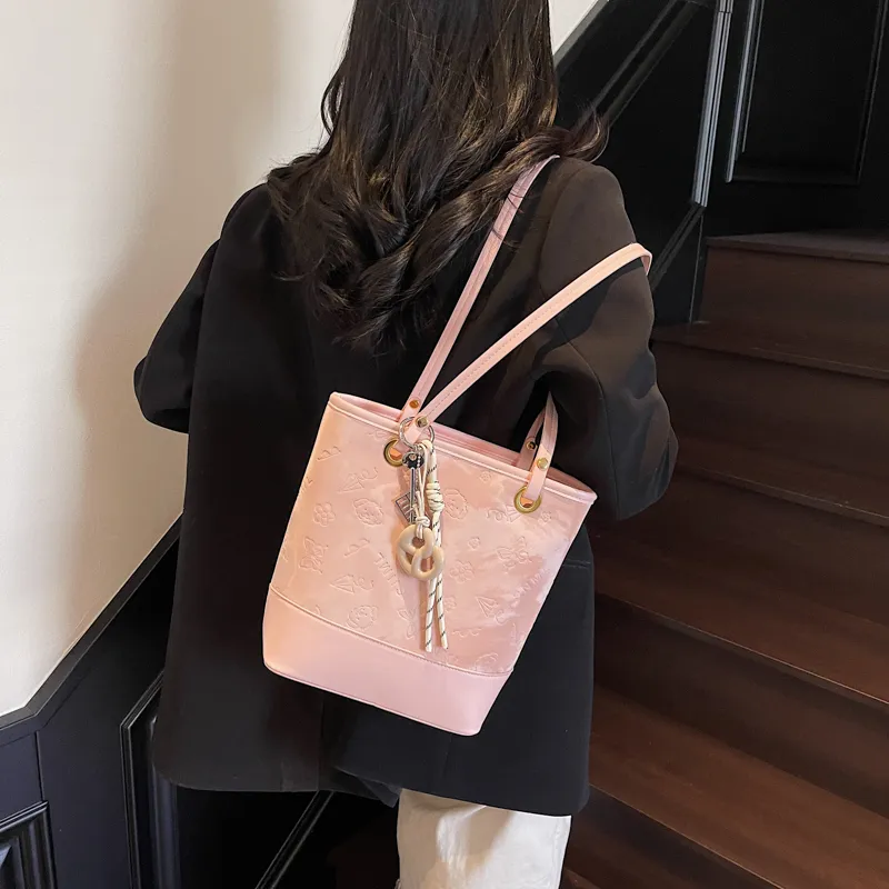 SURELAPTOP Pu Shoulder Bag Regular Women's Multicolor-18