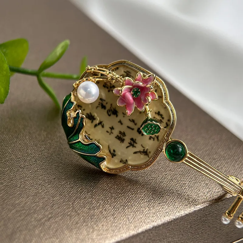 PEARL QUEEN Freshwater Pearl Brooches Women's-3