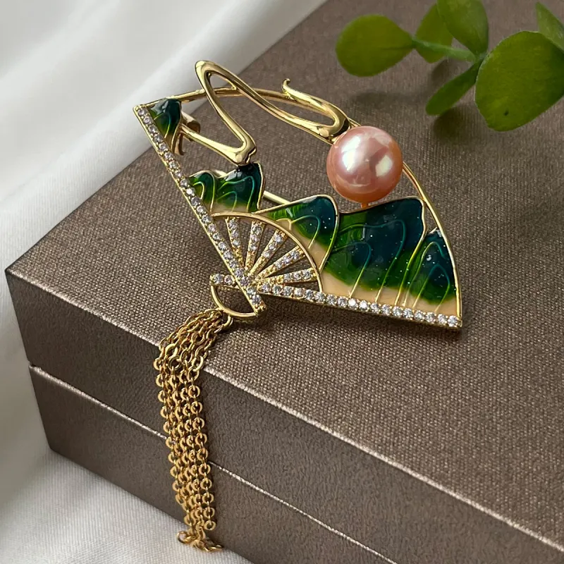 PEARL QUEEN Freshwater Pearl Brooches Unisex-1