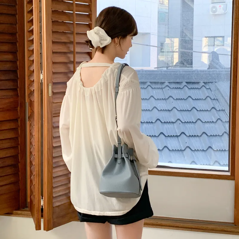 Fstudio Early Spring Korean Style Loose Fit V Neck Lightweight Long Sleeved Base Shirt Women's Beige-4
