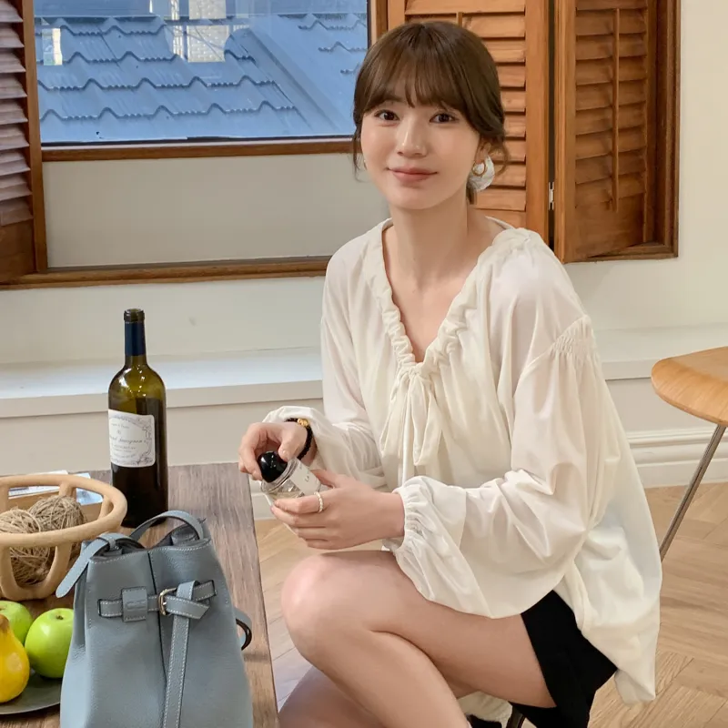 Fstudio Early Spring Korean Style Loose Fit V Neck Lightweight Long Sleeved Base Shirt Women's Beige-2