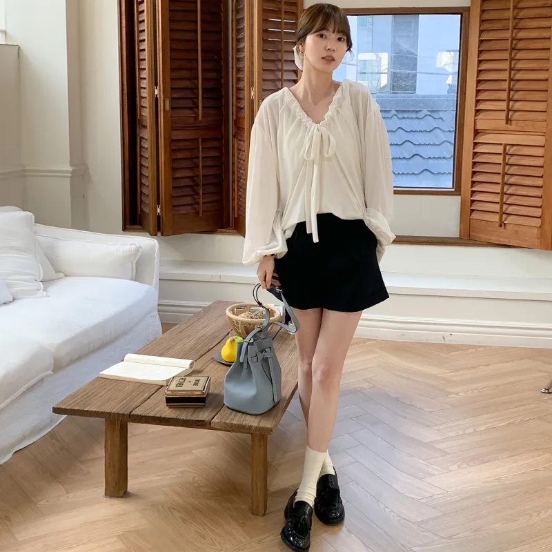 Fstudio Early Spring Korean Style Loose Fit V Neck Lightweight Long Sleeved Base Shirt Women's Beige-7