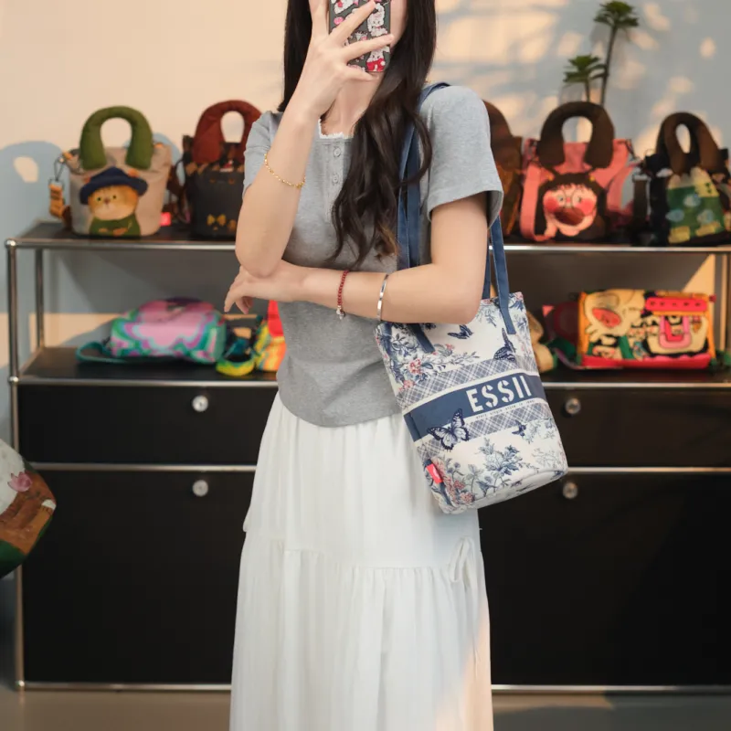 Perfect Styles Diagonal Corn Short Plush Shoulder Bag Large Size Women's White-3