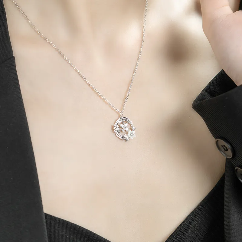 YINCHIE Niche Female Friend Commute Versatile Necklaces Women's-4