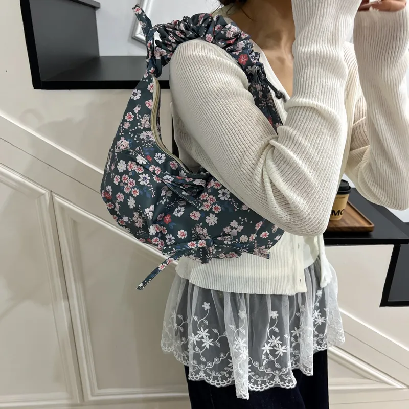 PULUWIRR Nylon Shoulder Bag Women's Multicolor-42