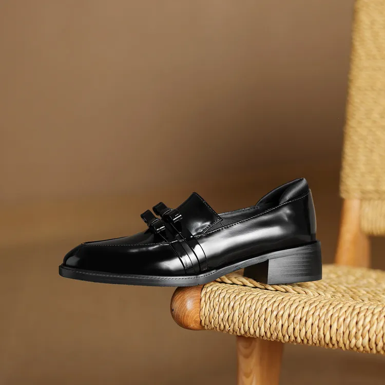 Yeezyy Reezy Loafers Women's Black/Ecru/Christmas Red-1