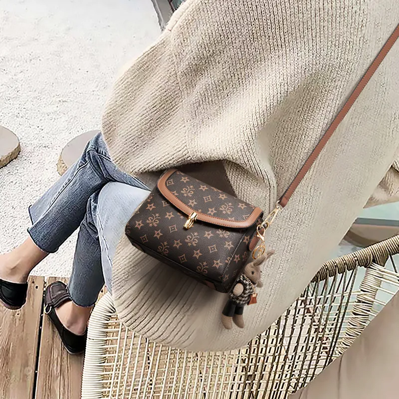 Old Man's Head Synthetic Leather One Shoulder Small Bag Crossbody Bag Small Size Women's Coffee-1