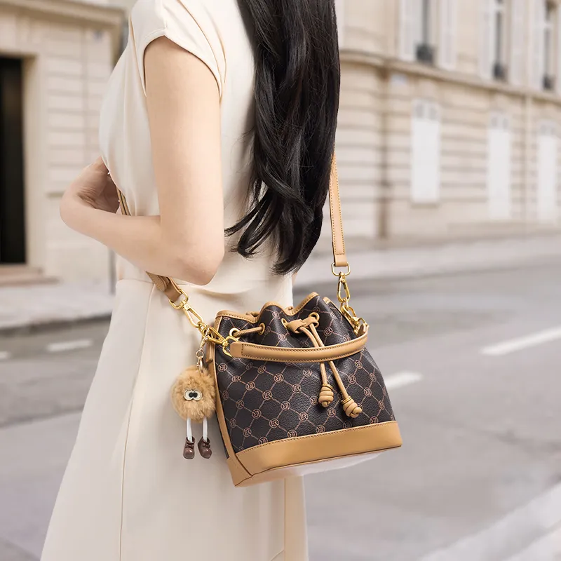 Old Man's Head PVC Bucket Bag Crossbody One Shoulder Handheld Handbag Women's Coffee-2