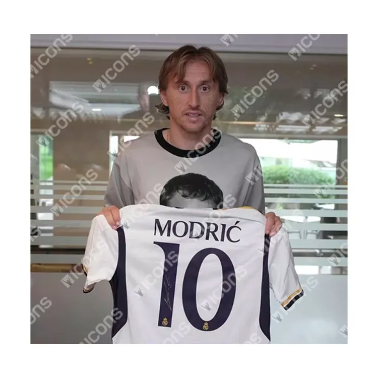 Three For Madrid Team Soccer Memorabilia & Collectible Icons Certificate, Deluxe Mounting-2