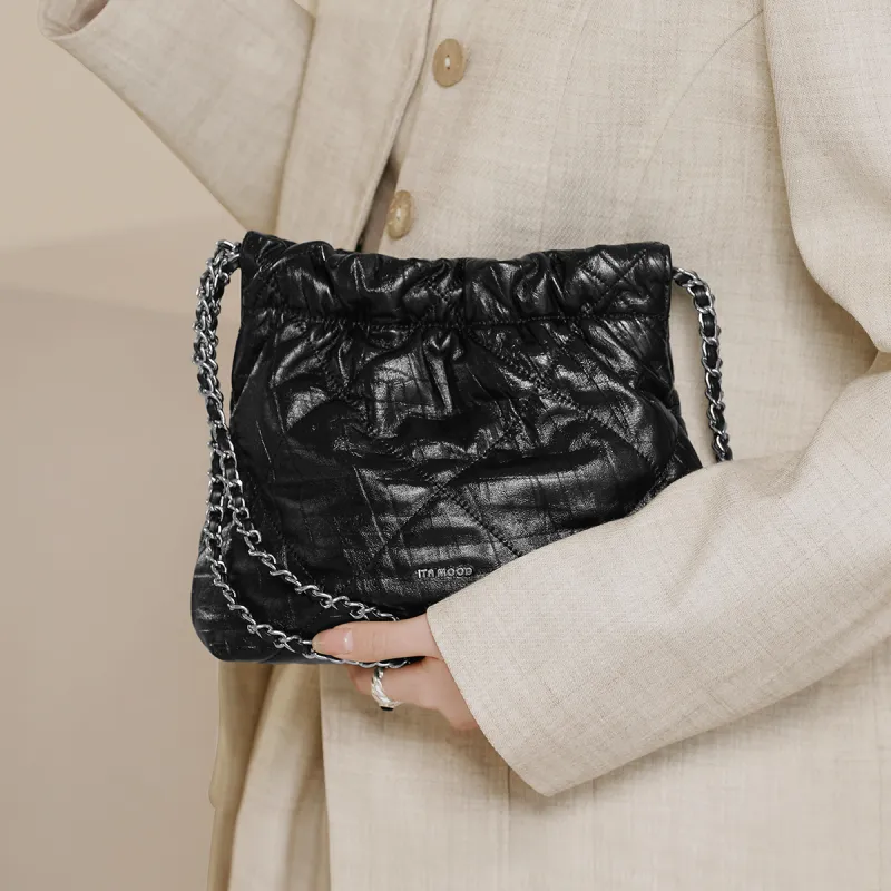 Miao Di Top Grain Cow Leather Shoulder Bag Medium Size Women's Obsidian Black-5