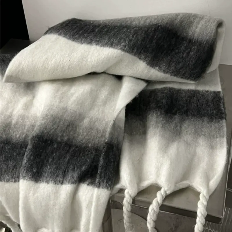 CLARKIA FLOWER Knit Scarves Women's-7