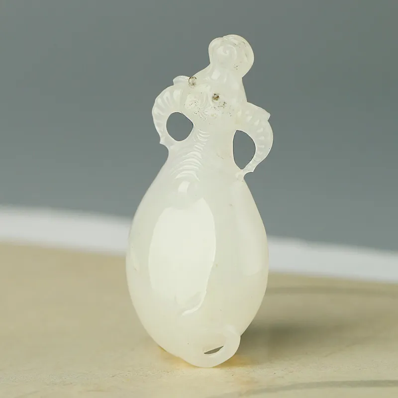 Treasure Dushan Jade Carving Piece Unisex-1