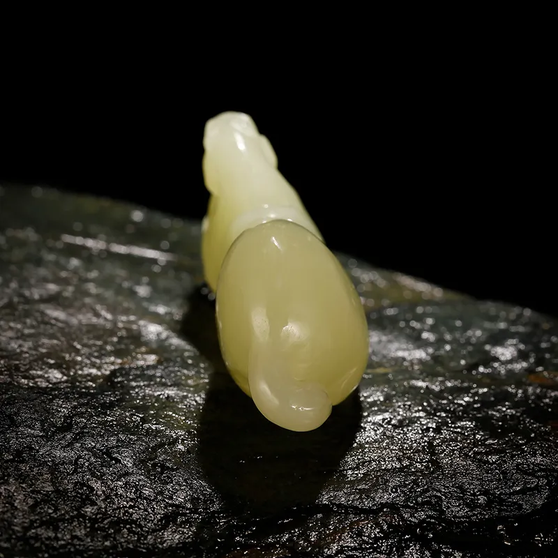 Treasure Pendants Yellow Jade Unisex-2