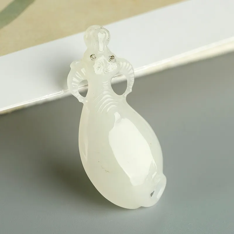 Treasure Dushan Jade Carving Piece Unisex-4
