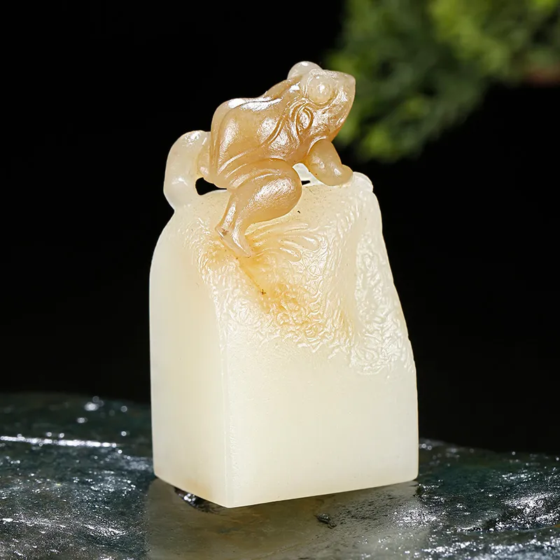 Treasure Pendants White Jade/Pale Greenish White Jade Unisex-1