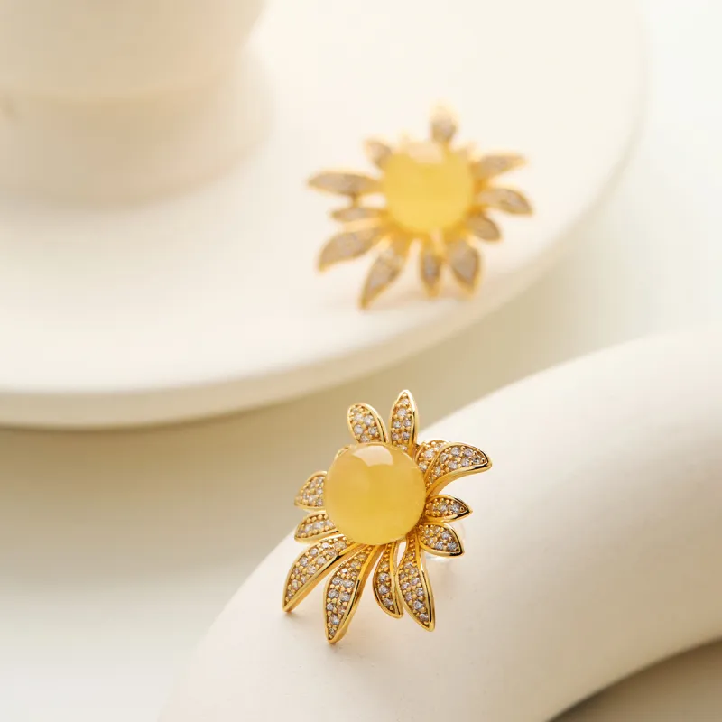 Linguanying Amber Beeswax Stud Earrings Women's-4