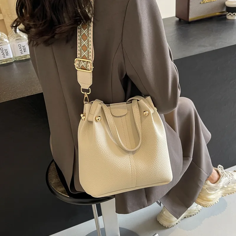Morellybear Crossbody Bags-20
