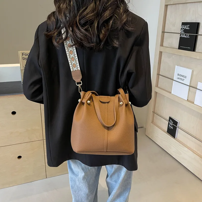 Morellybear Crossbody Bags-10
