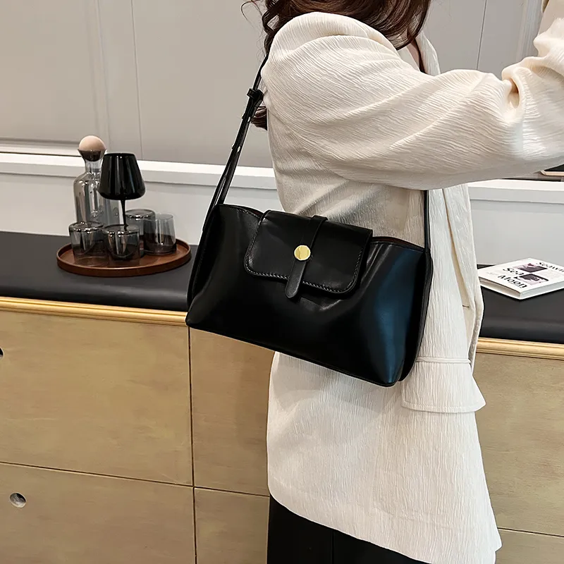 Morellybear PU Crossbody Bag Regular Women's-18