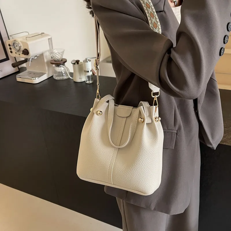 Morellybear Crossbody Bags-15