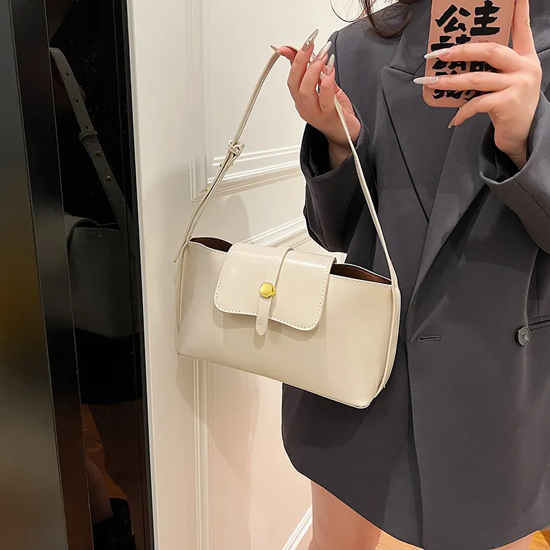Morellybear PU Crossbody Bag Regular Women's-6