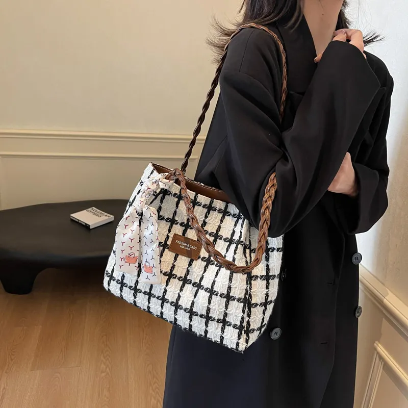 Morellybear Fabric Tote Bag, Shoulder Bag Women's Plaid Black/Ecru-7