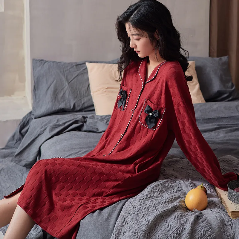 Floating Light Islands Nightgown Women's Box Red-7