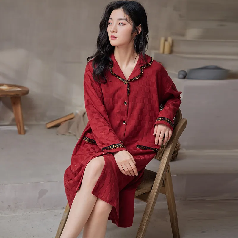 Floating Light Islands Nightgown Women's Box Red-2