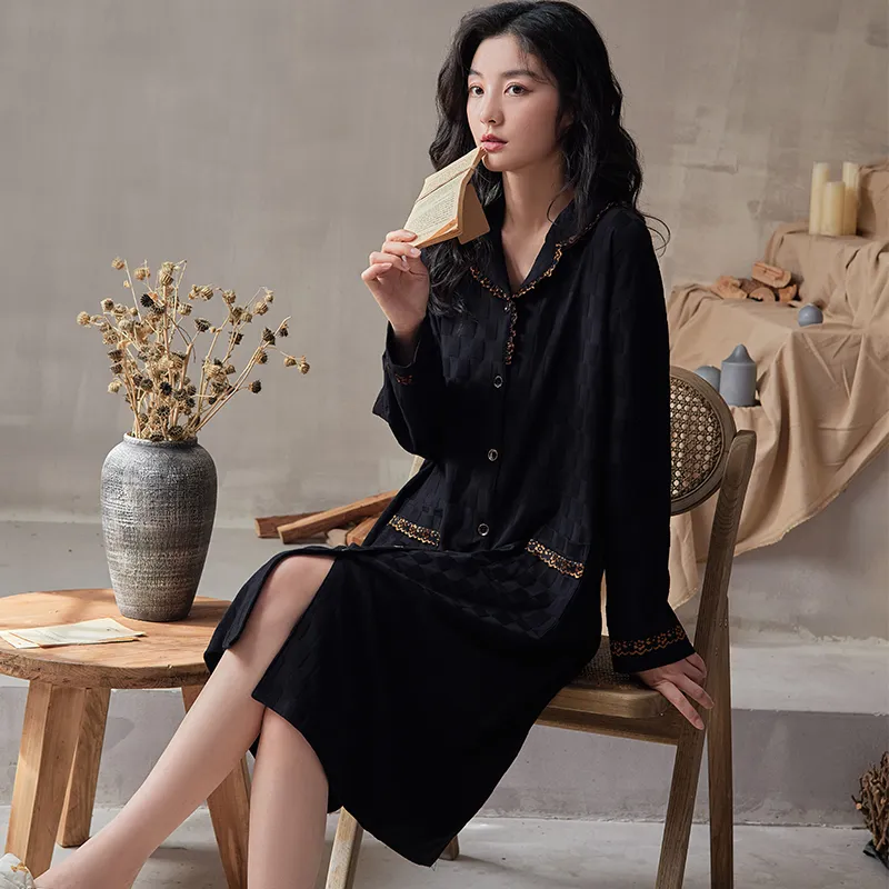 Floating Light Islands Nightgown Women's Box Black-2