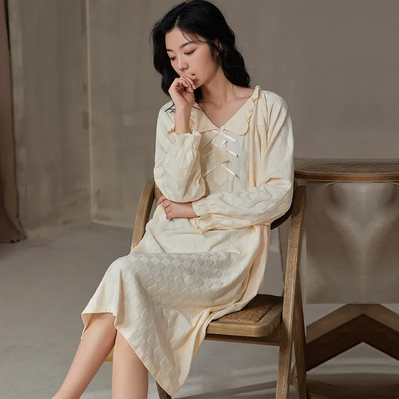 Floating Light Islands Nightgown Women's Box Apricot-2