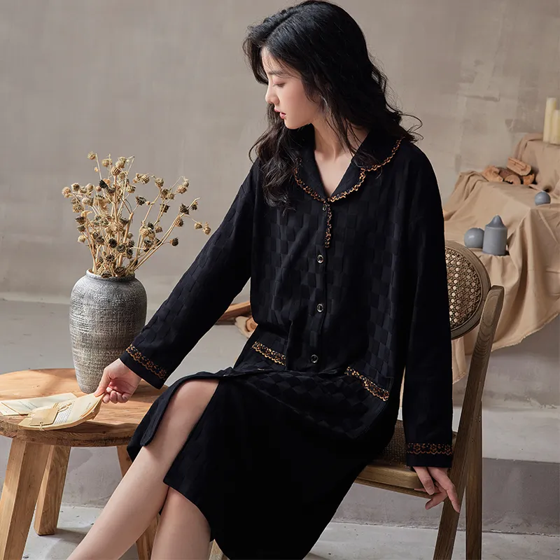 Floating Light Islands Nightgown Women's Box Black-1