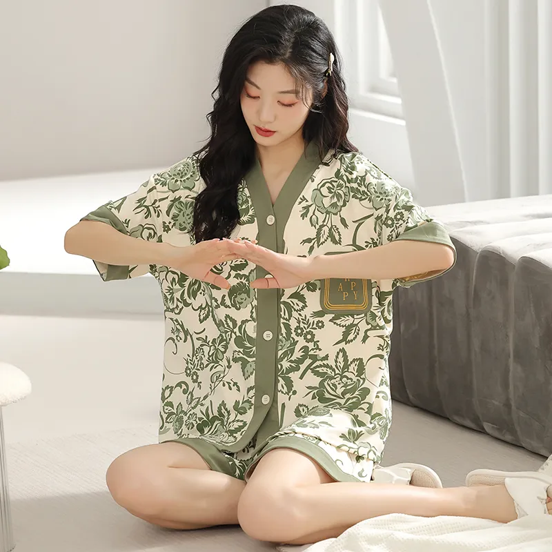 Floating Light Islands Pajama Set Women's Box Green-5