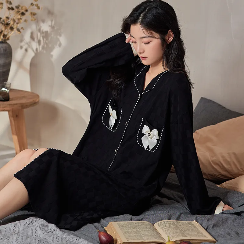 Floating Light Islands Nightgown Women's Box Black-6