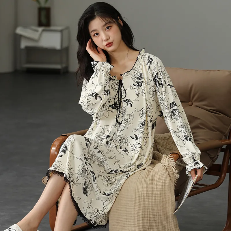 Floating Light Islands Nightgown Women's Gift Box Set Ecru-2