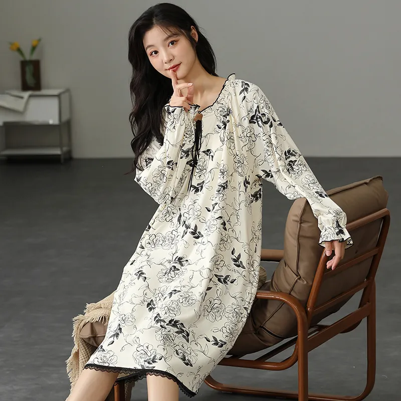 Floating Light Islands Nightgown Women's Gift Box Set Ecru-6