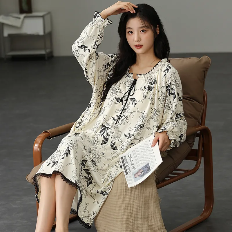 Floating Light Islands Nightgown Women's Gift Box Set Ecru-3