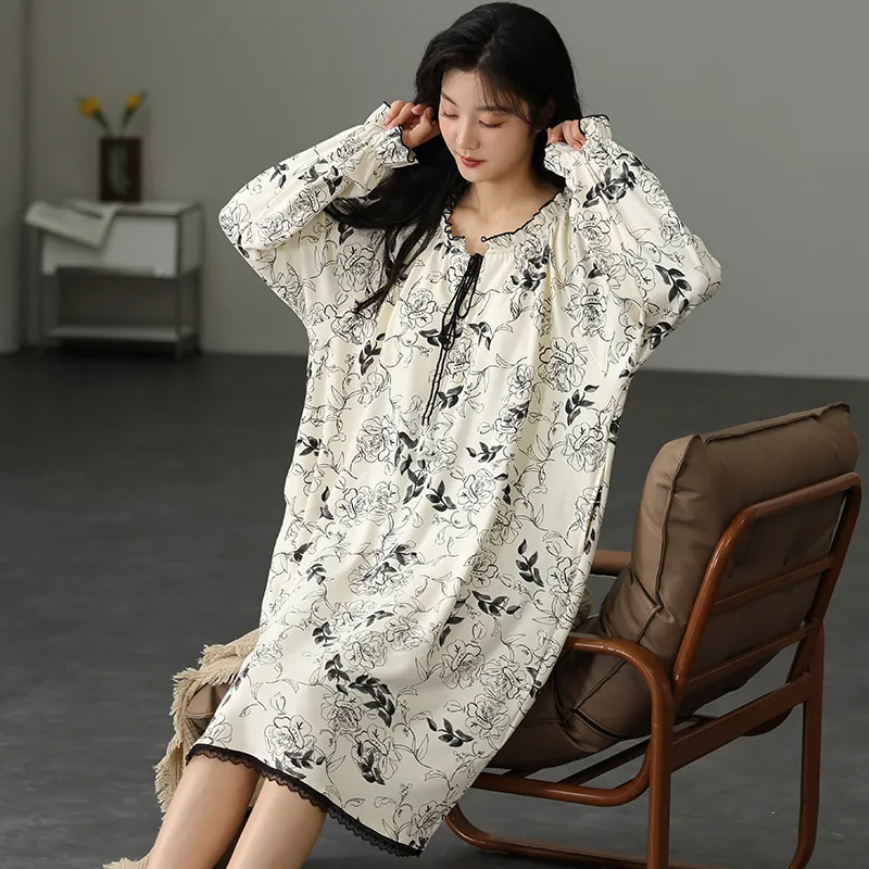 Floating Light Islands Nightgown Women's Gift Box Set Ecru-5