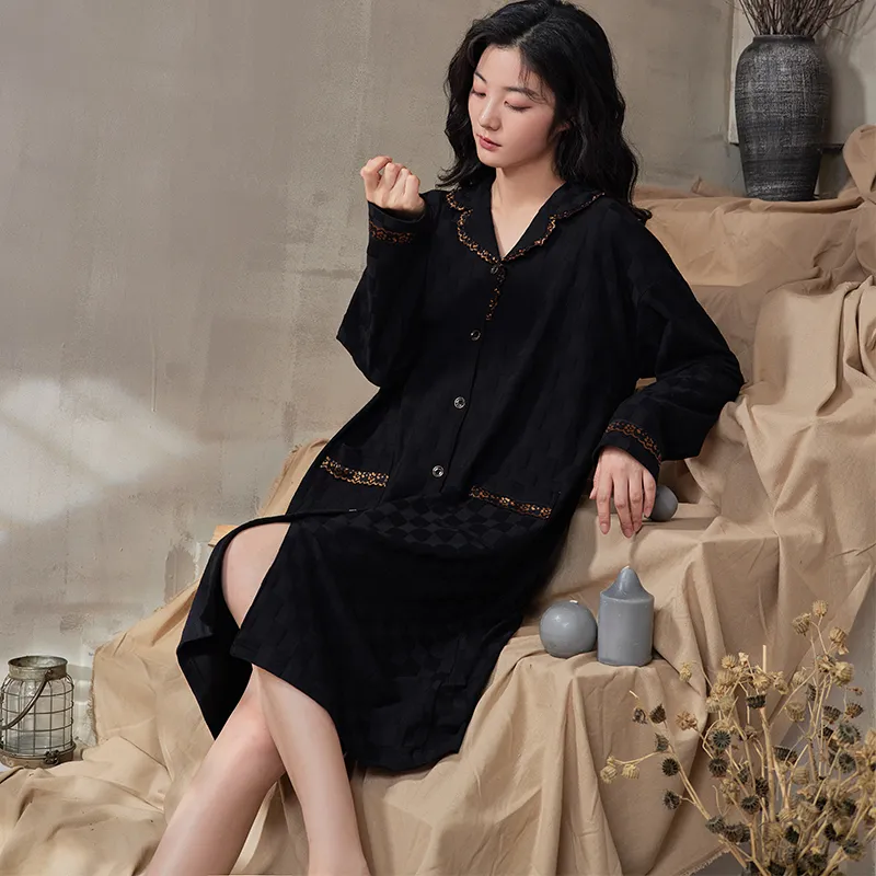 Floating Light Islands Nightgown Women's Box Black-3