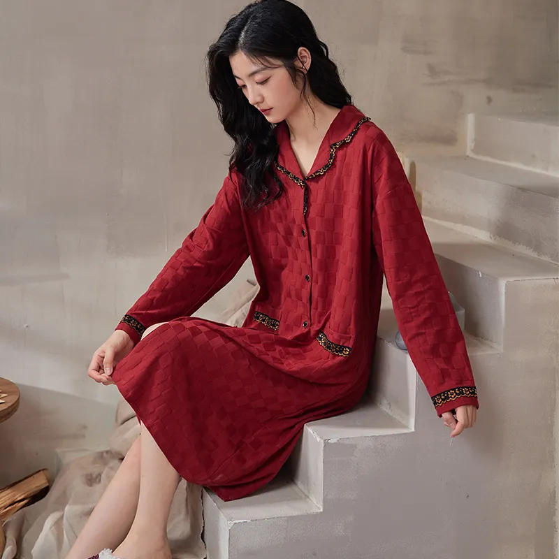 Floating Light Islands Nightgown Women's Box Red-3