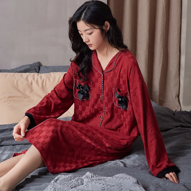 Floating Light Islands Nightgown Women's Box Red-4