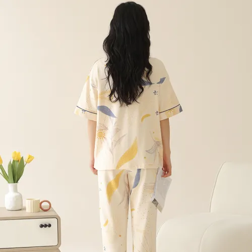 Floating light islands Women's Pajama Sets