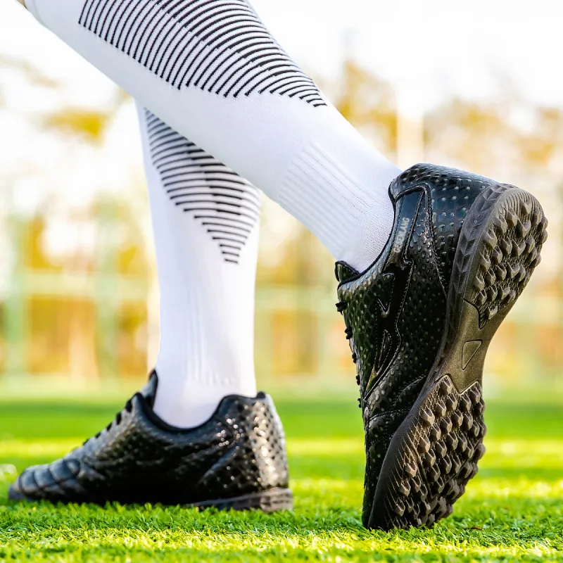 GESENLANG Slip-Resistant Lightweight Reflective With High Visibility Soccer Shoes Unisex-29