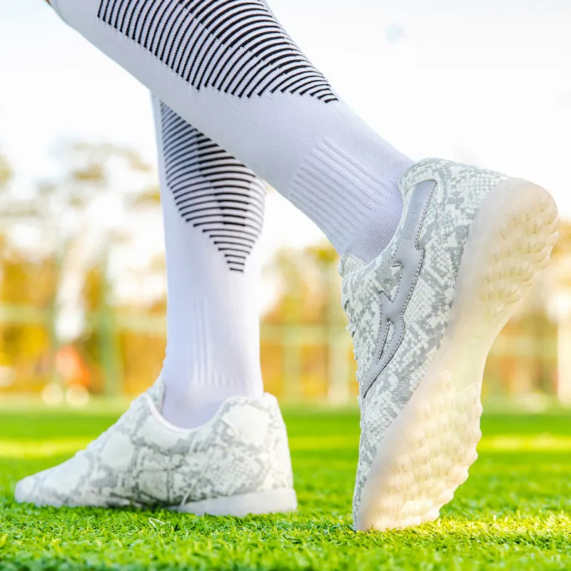 GESENLANG Slip-Resistant Lightweight Reflective With High Visibility Soccer Shoes Unisex-19