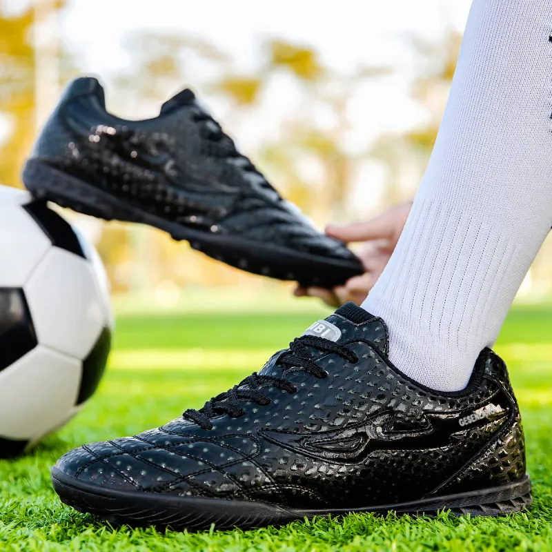GESENLANG Slip-Resistant Lightweight Reflective With High Visibility Soccer Shoes Unisex-25
