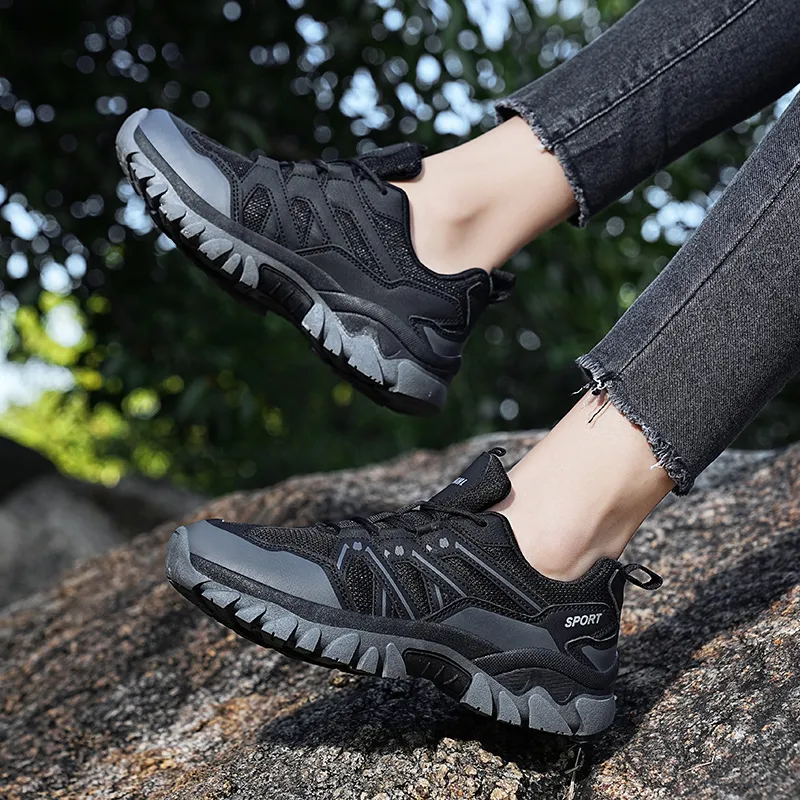 GESENLANG Cushioned Water Resistant Slip Resistant Low Top Outdoor Shoes Women's Black-6